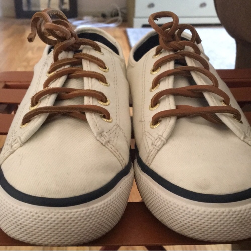 White Canvas Sperrys